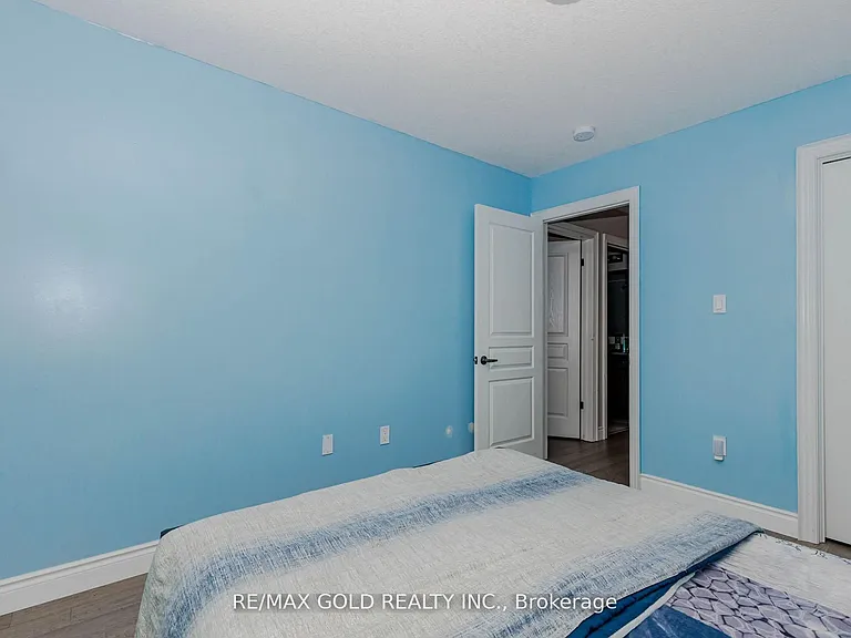 240 Birkinshaw Rd — Photo 38
