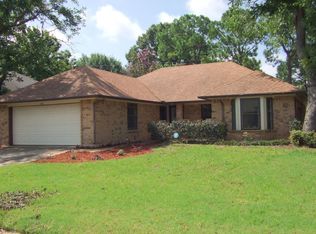 2008 Chantilly Ct, Arlington, TX 76015