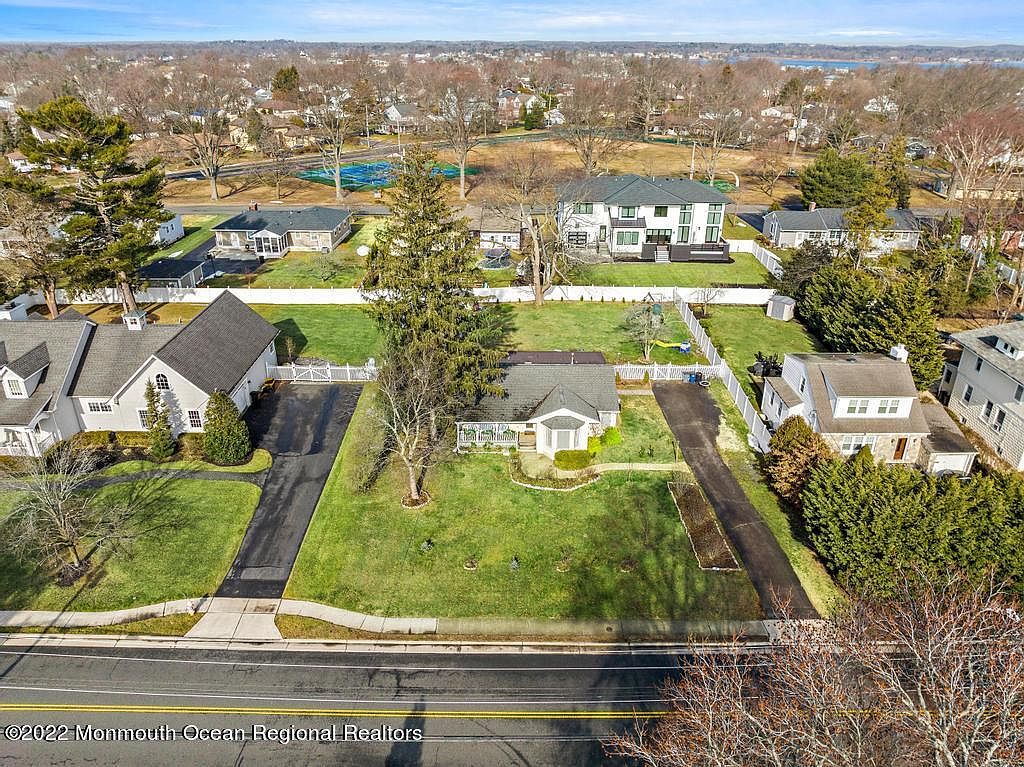 35 Comanche Drive, Oceanport, NJ 07757 Zillow