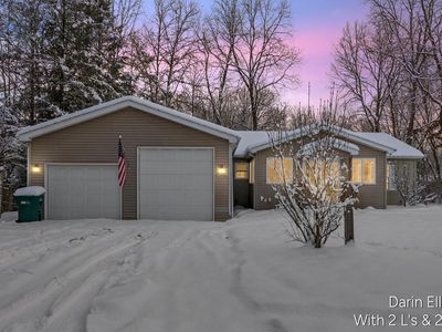 3155 Cowboy Cove Ln, Ionia, MI, 48846