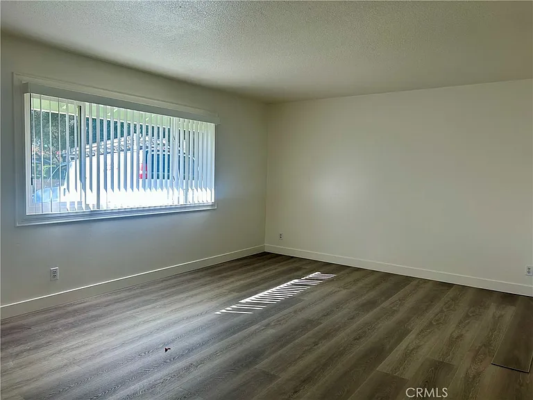 1007 Harrison Ct #1007 — Photo 4