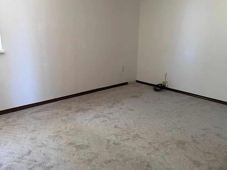 206 S 27th Pl — Photo 14