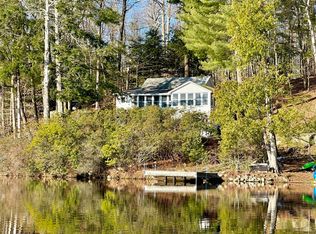 5 W Shore Rd, Easthampton, MA 01027