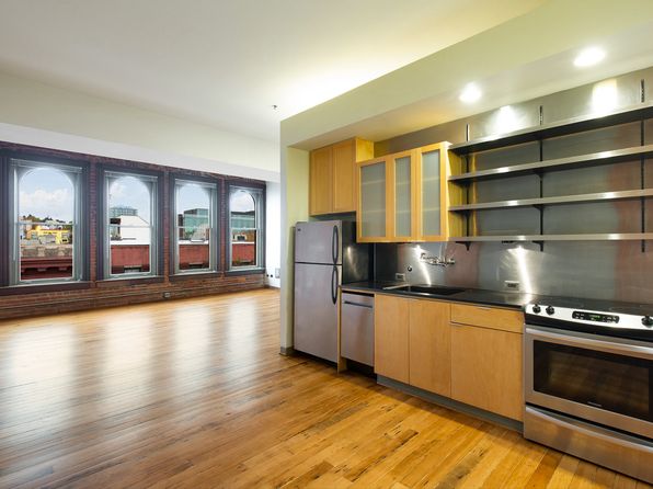111 1st Ave S APT 306
