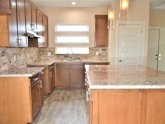 5th image of 1645 Bilbao Dr