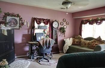 3rd image of 215 Pine St