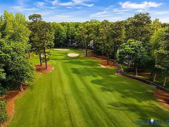 3rd image of 13 Muirfield Green Ln