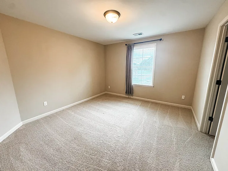 1229 Grainfield Cv — Photo 16