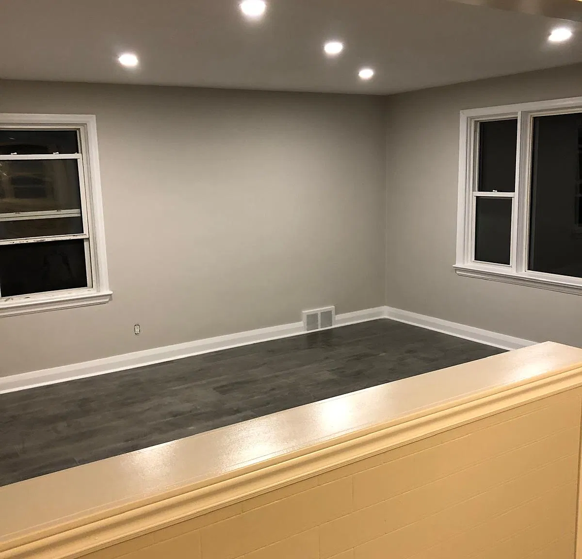 182 Duckworth St, Barrie, ON L4M 3W5, Canada — Photo 4
