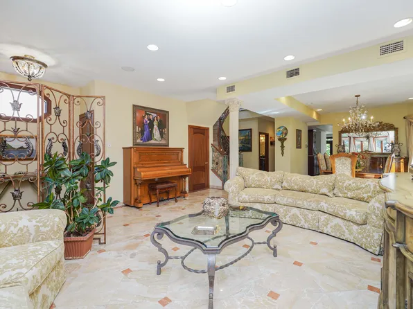 2233 East 72nd Street image 7 of 38