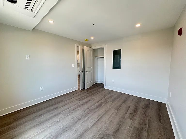 386 Atwells Ave #1A — Photo 6