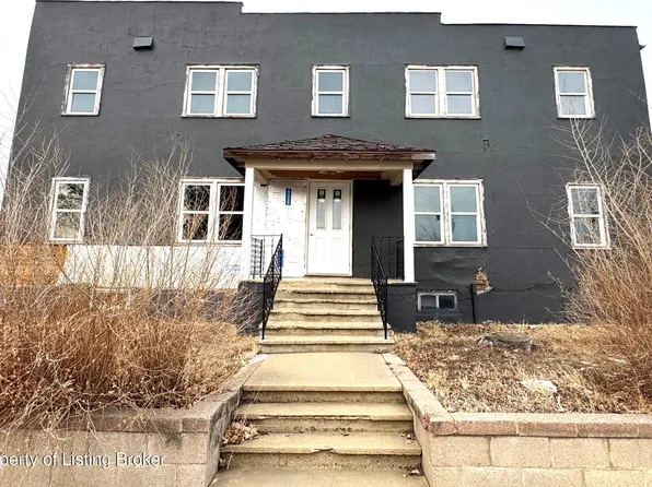 1102 S 4th Ave, Hettinger, ND 58639