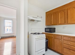 1712 Bolton St APT 3F, Baltimore, MD 21217