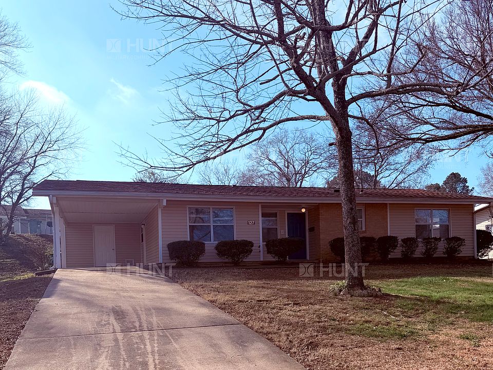 1st image of 127 Illinois Dr