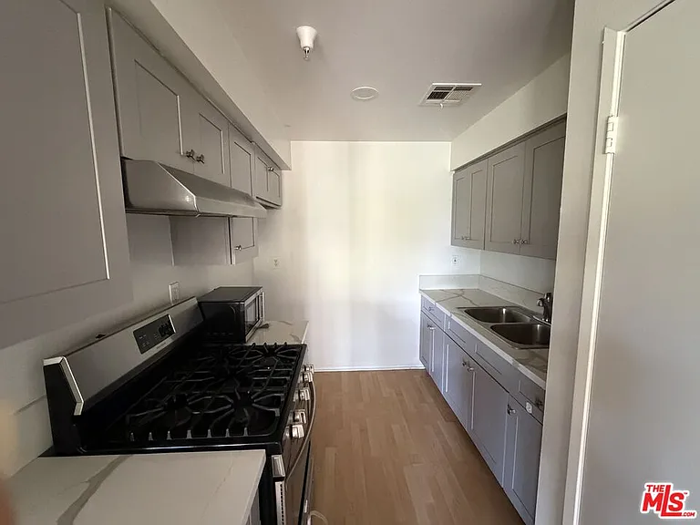 10282 Tujunga Canyon Blvd #103 — Photo 24