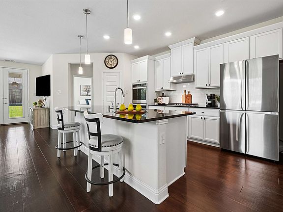 2nd image of 8028 Hickory Branch Dr