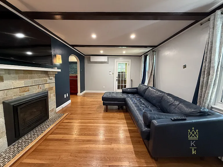 36 Risley Rd — Photo 2