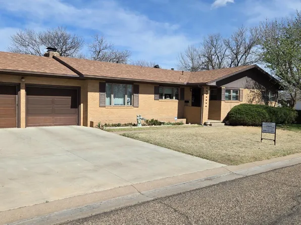 1704 N Roosevelt Ave, Liberal, KS 67901