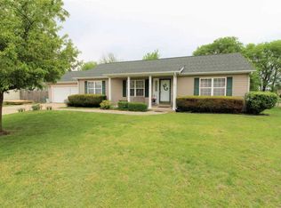 1917 W Hazel St, Chillicothe, IL 61523