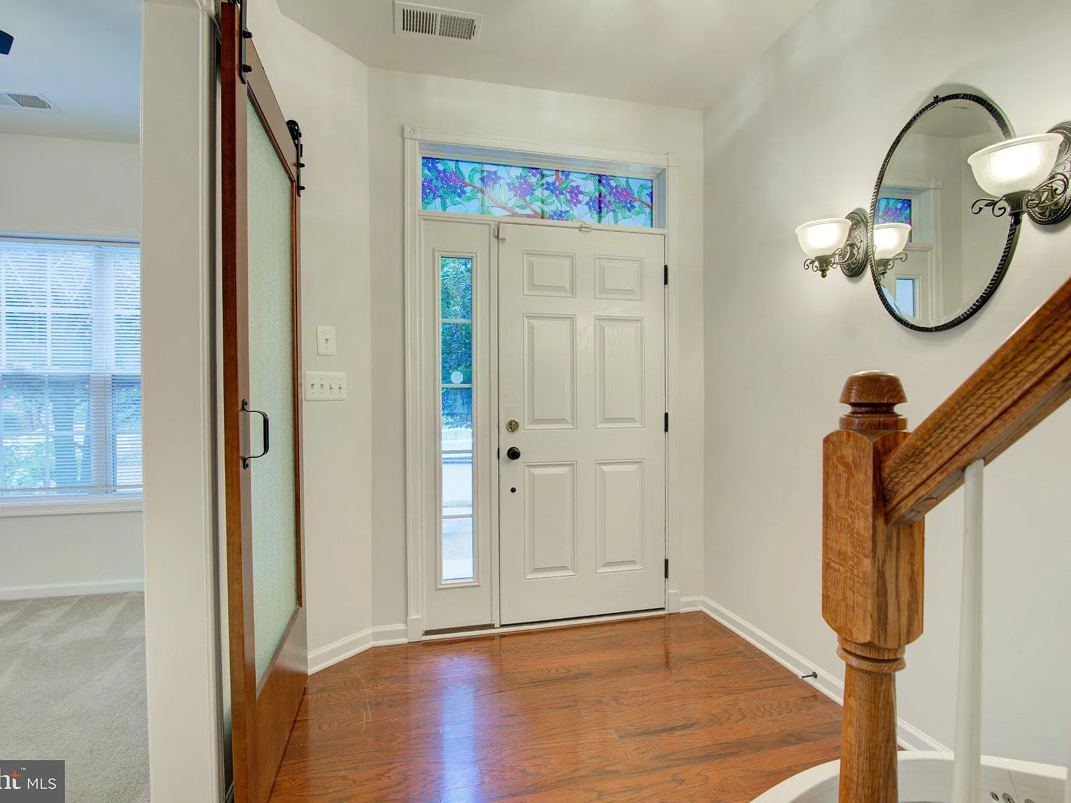 3 bed, 3.5 bath, 1878 sqft, $2,800 — Photo 2