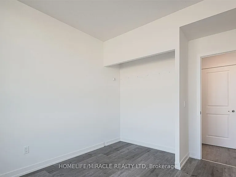 1010 Dundas St E #220 — Photo 14