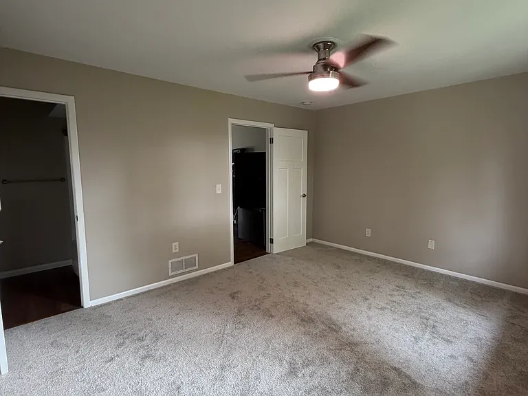 309 W Church St #B — Photo 13