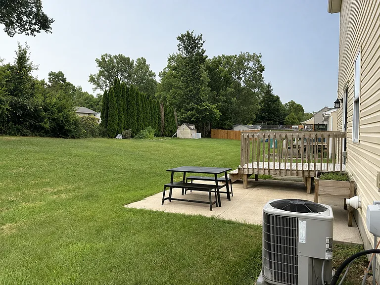 512 Devencroft Rdg E — Photo 10