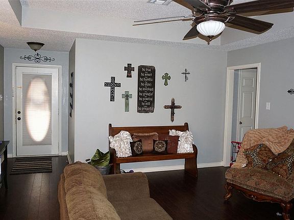 4th image of 304 Shadow Wood Dr