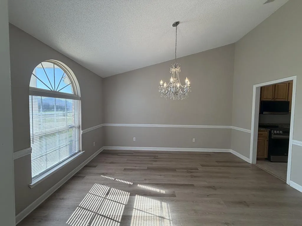 69 Hannah Rd — Photo 4