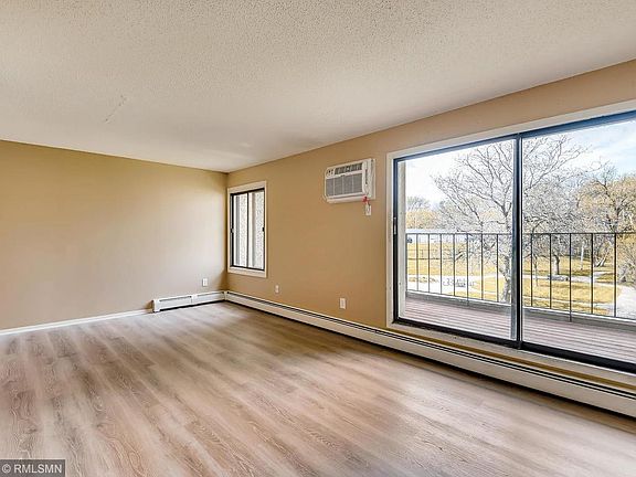3rd image of 4130 Rahn Rd #205