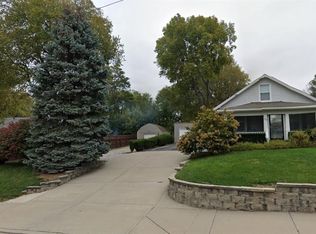 1235-1237 S McCoy St, Independence, MO 64055
