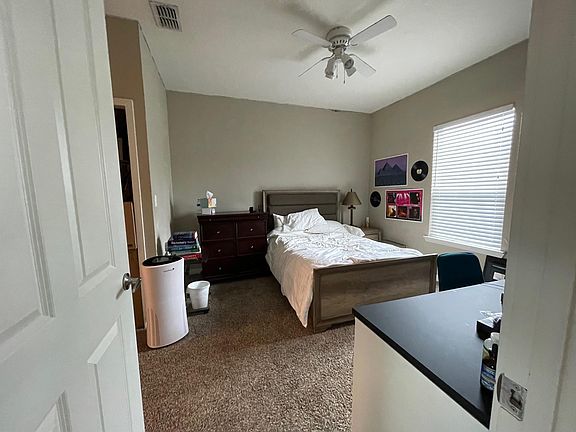 5th image of 983 Park St