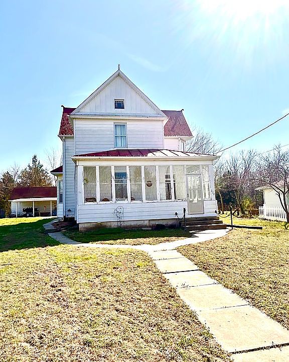 1st image of 228 E Canaan Rd