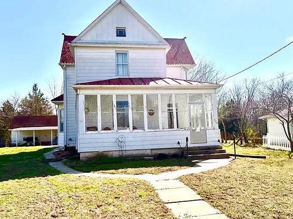 228 E Canaan Rd, Gerald, MO 63037