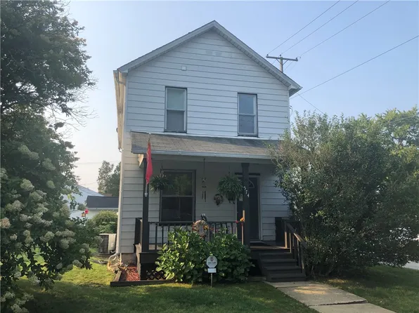 574 Thornton St, Sharon, PA 16146