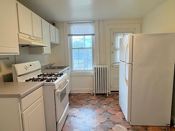 3rd image of 3209 Guilford Ave #2