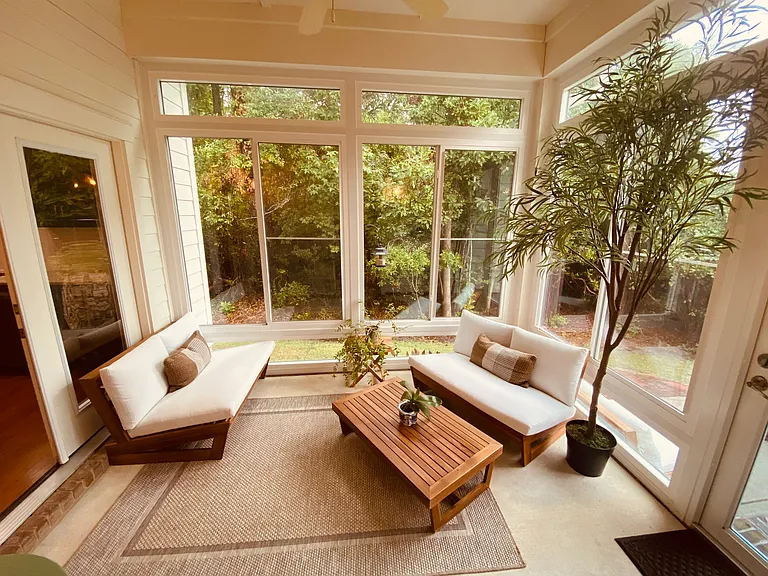 1912 Fernwood Way — Photo 15