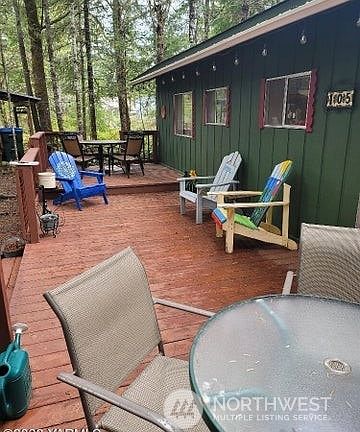 3rd image of 105 Robinwood Place