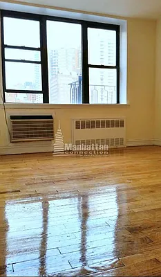 Rented by Manhattan Connection | media 8