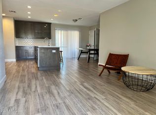2530 E RANDALL Drive, Tempe, AZ 85288