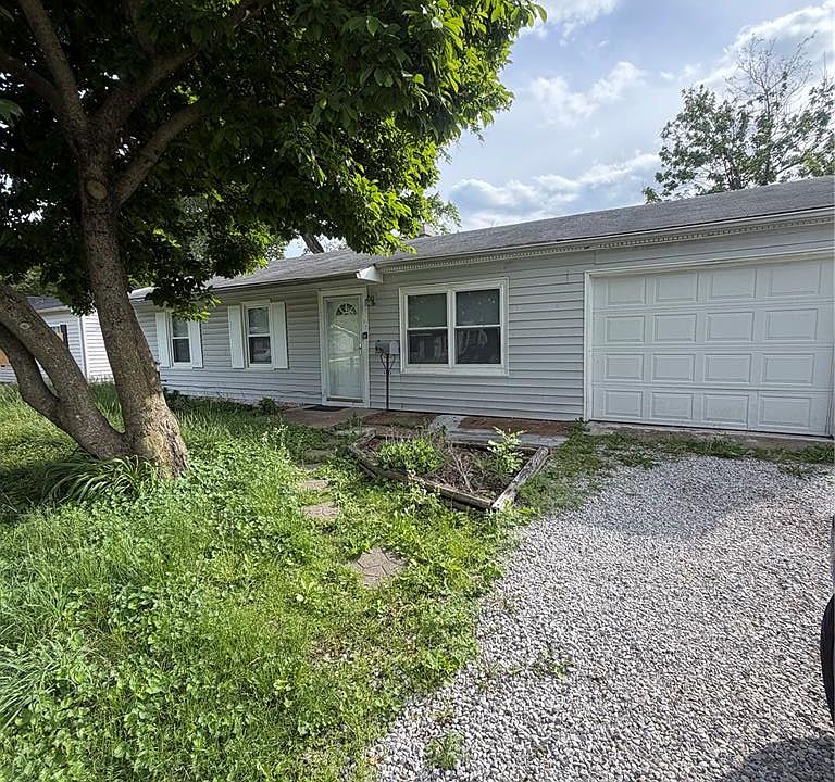 1st image of 37 Westwood Dr