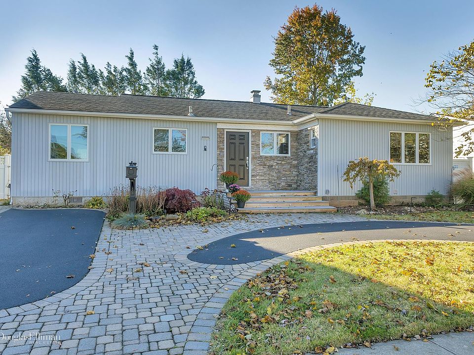1st image of 9 Vera Ave