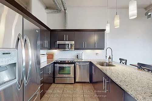 700 King St W #1101 Photo 1