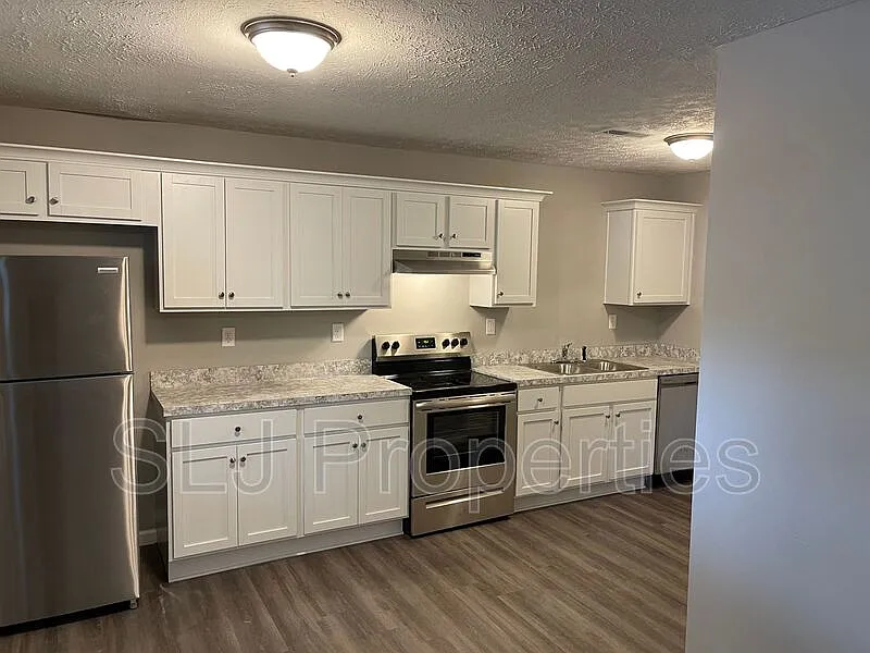 1 bed, 1.0 bath, 650 sqft, $910 — Photo 2