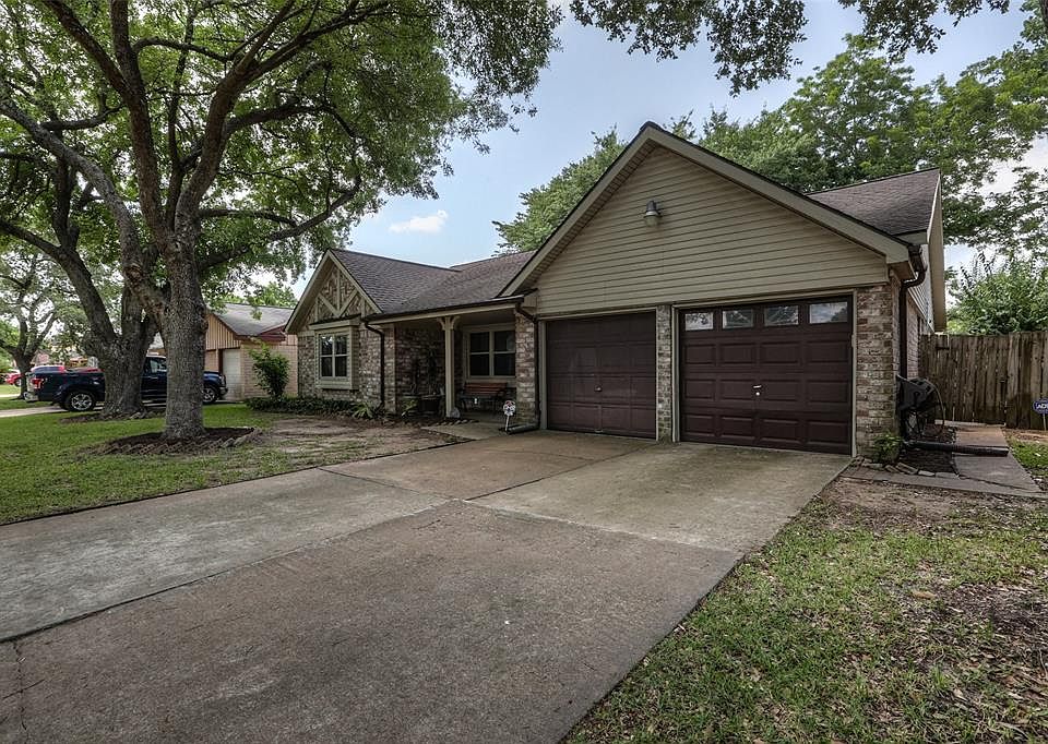1st image of 12227 Pine Knoll Dr