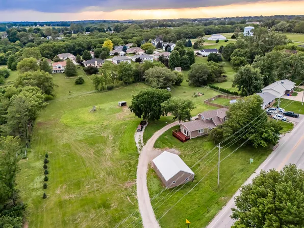 57040 221st St, Glenwood, IA 51534
