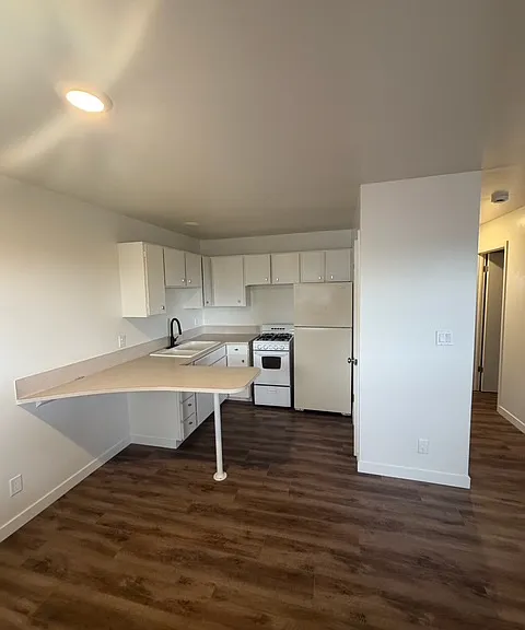 265 S Skyline Dr #7 — Photo 2