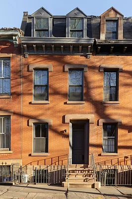 Sold by Compass | media 16