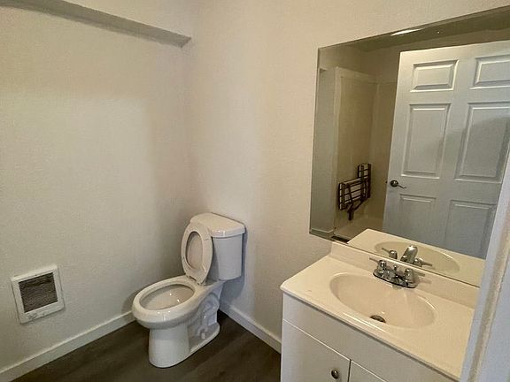 5th image of 2903 E Olympic Ave APT 4