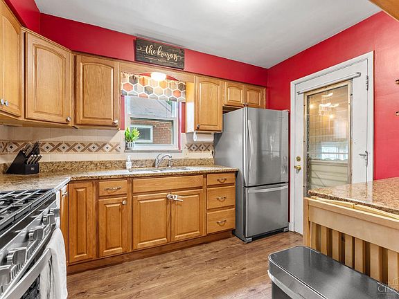 2nd image of 1465 Dordine Ln